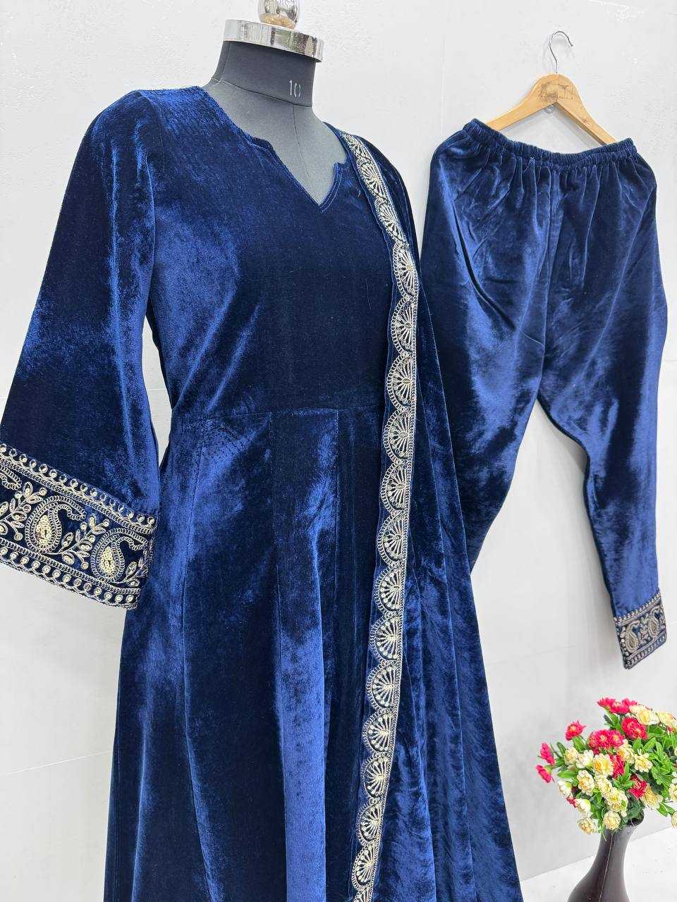 YNF VELVET KESH139 1662 GOWNS WHOLESALE BLUE ANARAKLI VELVET MANUFACTURER