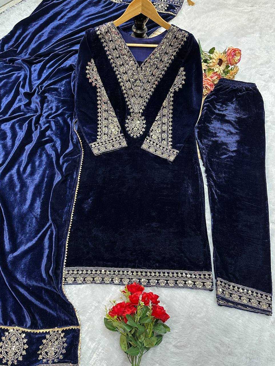 YNF VELVET KESH147 236 SUITS & DRESSES WHOLESAL PAKISTANI EMBROIDERY VELVET WEDDING SUITS MANUFACTURE