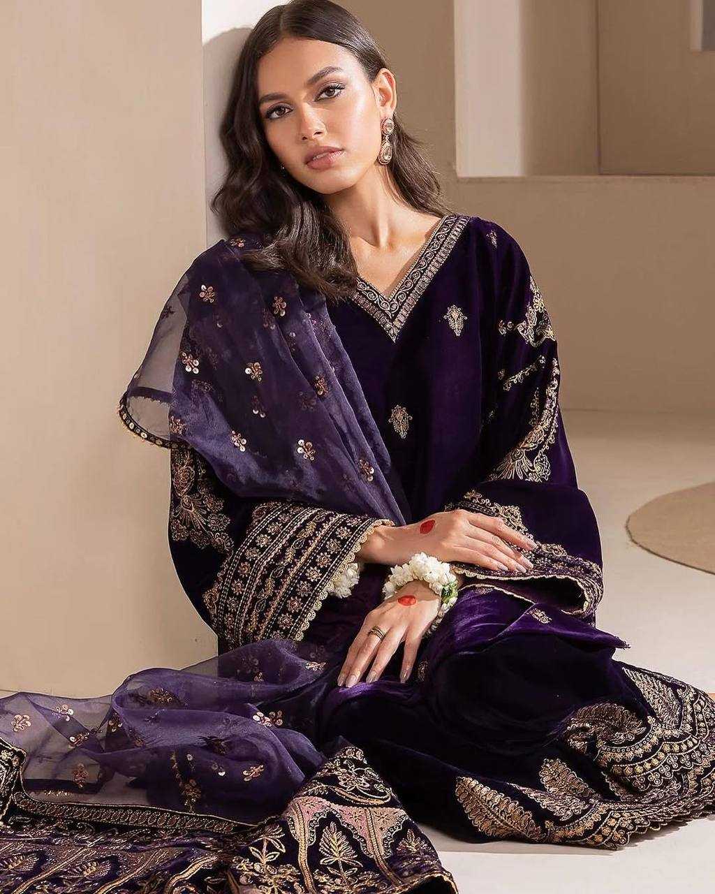 YNF VELVET RIN110 289 SUITS & DRESSES WHOLESALE BLUE EMBROIDERED PARTY WEAR VELVET PAKISTANI SUITS MANUFACTURER