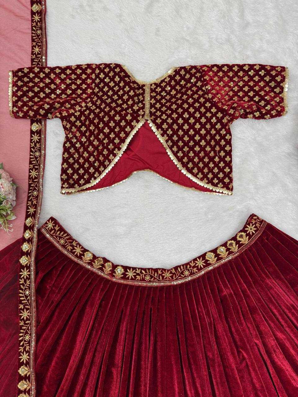 YNF VELVET RIN162 314 LEHENGAS WHOLESALE WEDDING EMBROIDERED VELVET SEQUINS LEHENGAS MANUFACTURER