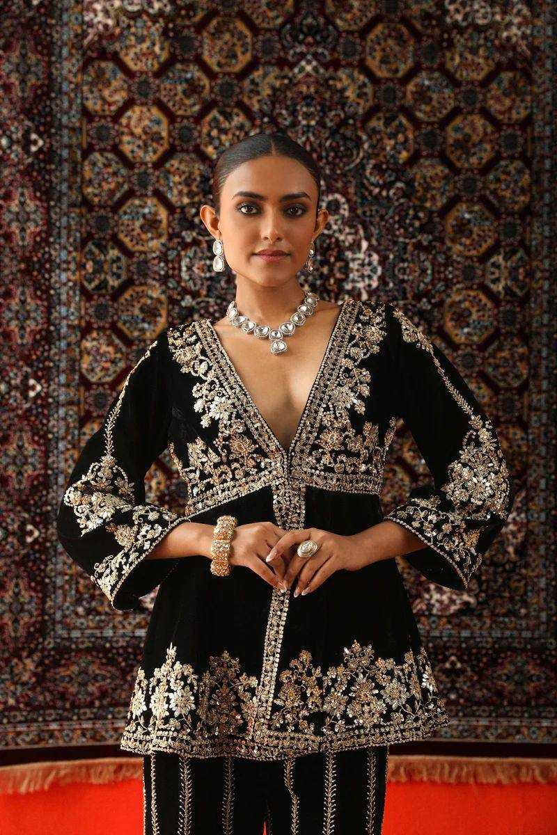 YNF VELVET RIN169 5788 SUITS & DRESSES WHOLESALE PARTY WEAR BLACK SALWAR PAKISTANI EMBROIDERY VELVET EID COLLECTIONS SUITS MANUFACTURE