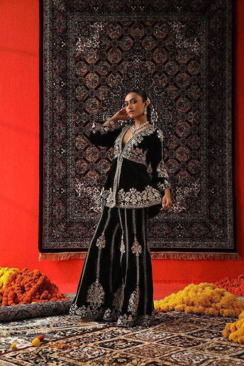 YNF VELVET RIN169 5788 SUITS & DRESSES WHOLESALE PARTY WEAR BLACK SALWAR PAKISTANI EMBROIDERY VELVET EID COLLECTIONS SUITS MANUFACTURE