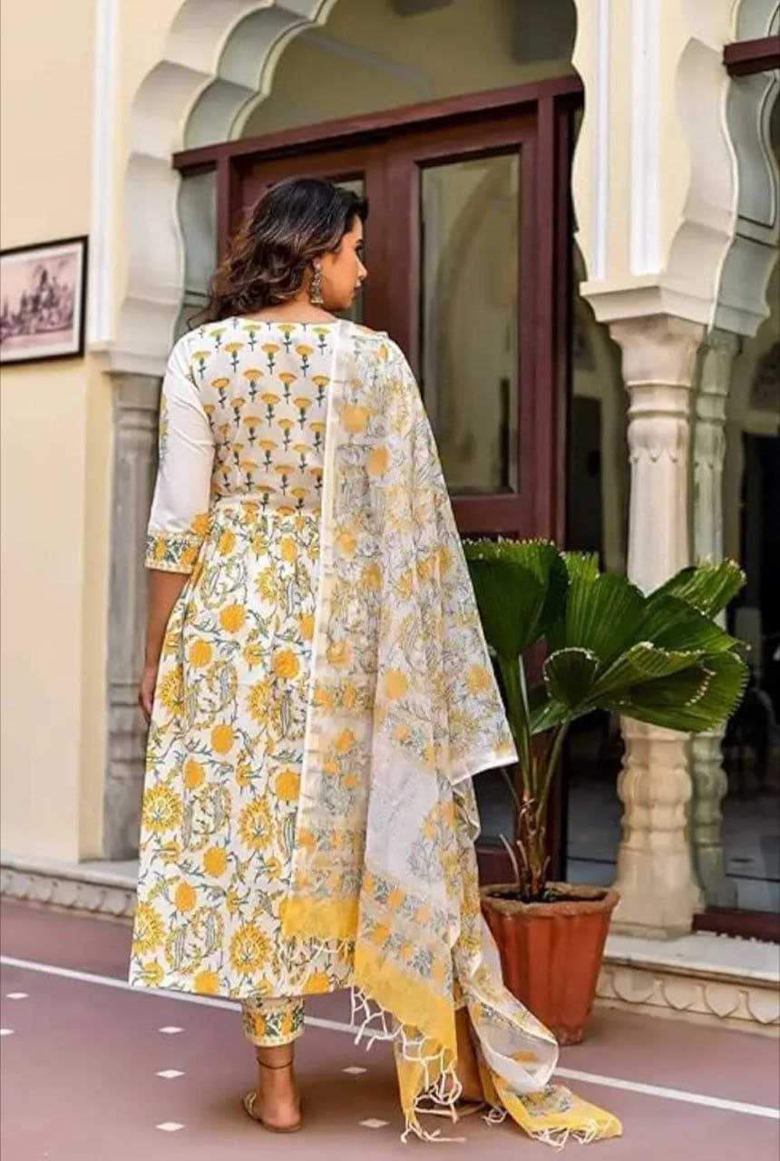 YNF COTTON KESH200 2935 SUITS & DRESSES WHOLESALE DESIGNER PRINTED COTTON SUITS & DRESSES MANUFACTURER