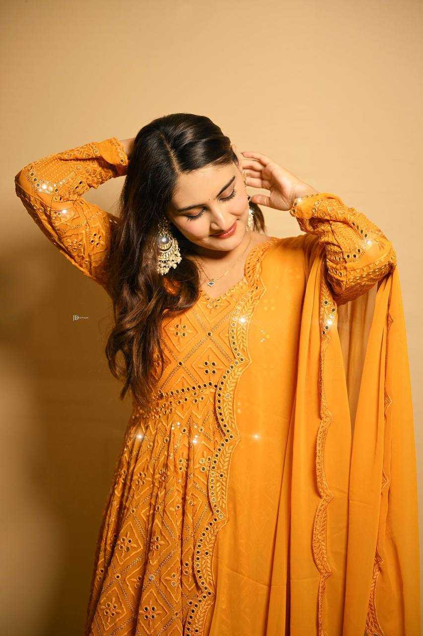 YNF FAUX BLOOMING KESH408 6042 SUIT WHOLESALE EMBROIDERED DESIGNER LADIES SUIT MANUFACTURER