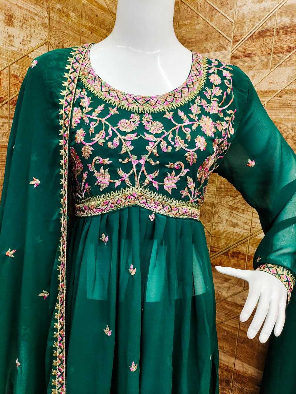 YNF GEORGETTE KESH409 005 SUIT WHOLESALE EMBROIDERY GEORGETTE LADIES SUIT MANUFACTURER