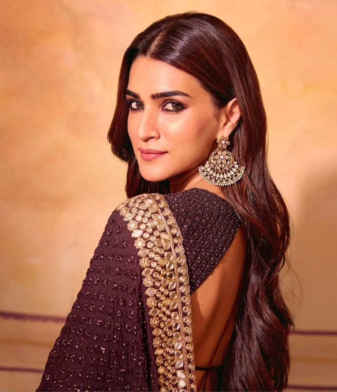 Ynf Georgette RIN151 5268 Bollywood Collections Wholesale Kriti Sanon Sarees Manufacturer