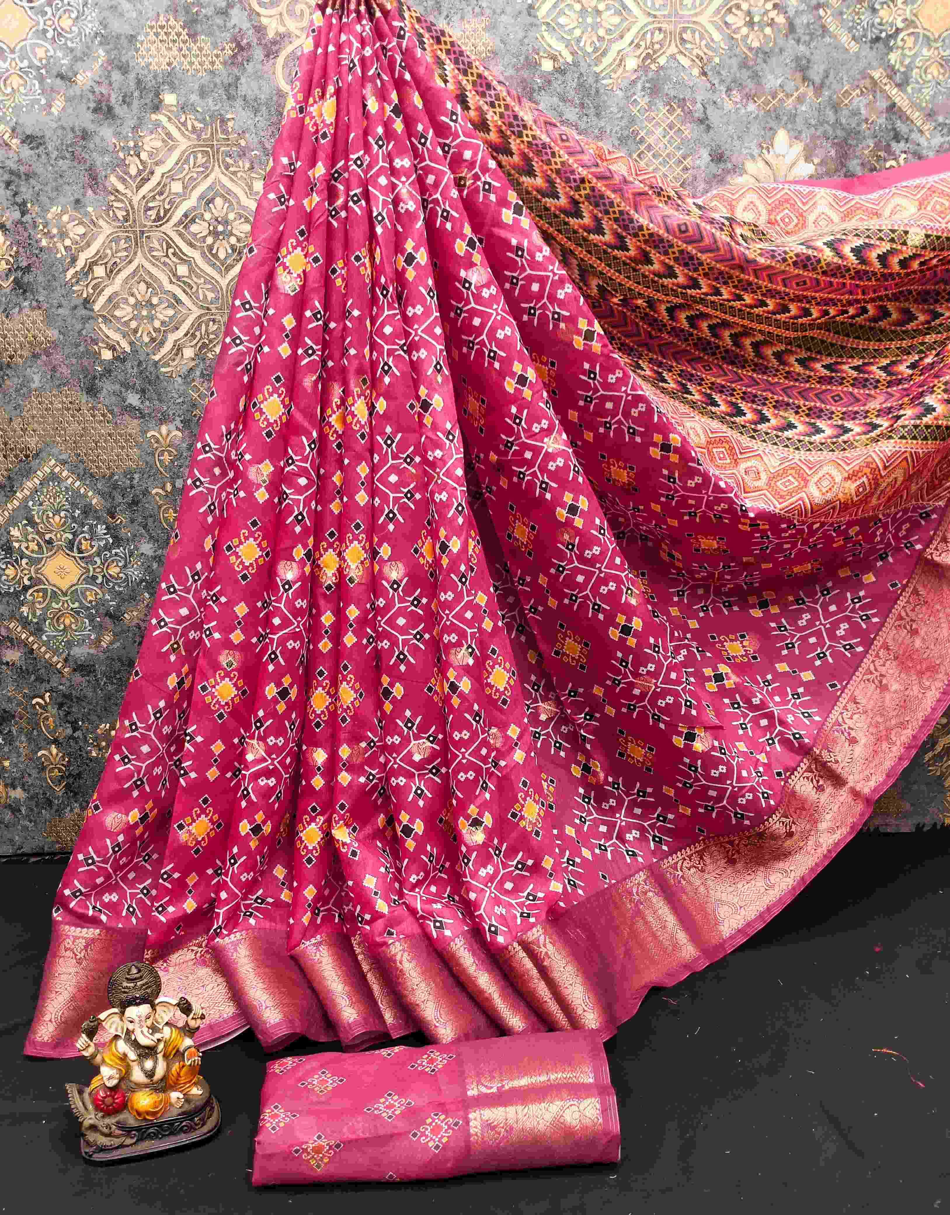 Ynf Linen RIN183 URMILA Sarees Wholesale Printed Sarees Zari Border Sarees Cotton Sarees Manufacturer