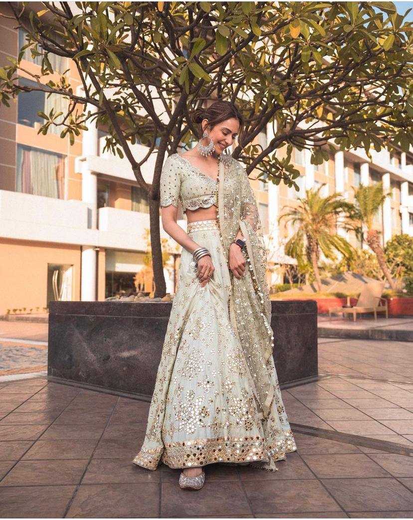 YNF MULBERRY KESH270 H5 LEHENGAS WHOLESALE SILK ZARI & MIRROR WORK RAKUL PREET LEHENGA MANUFACTURER 