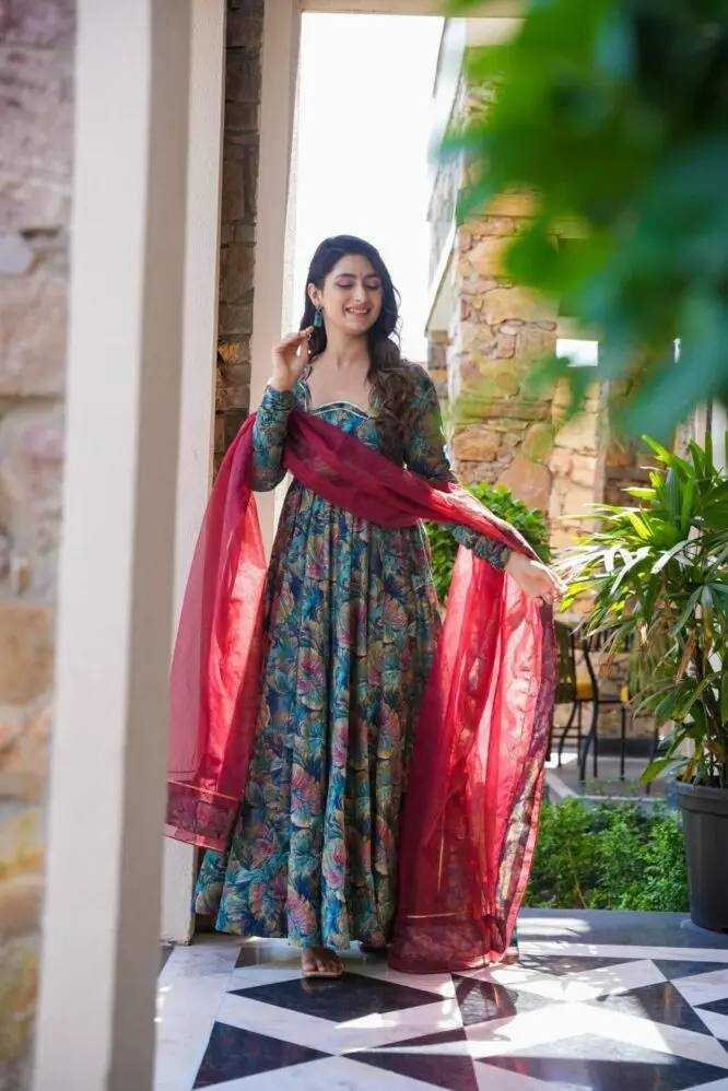 YNF MUSLIN KESH408 6030 SUIT WHOLESALE DESIGNER PRINTED LADIES SUIT MANUFACTURER