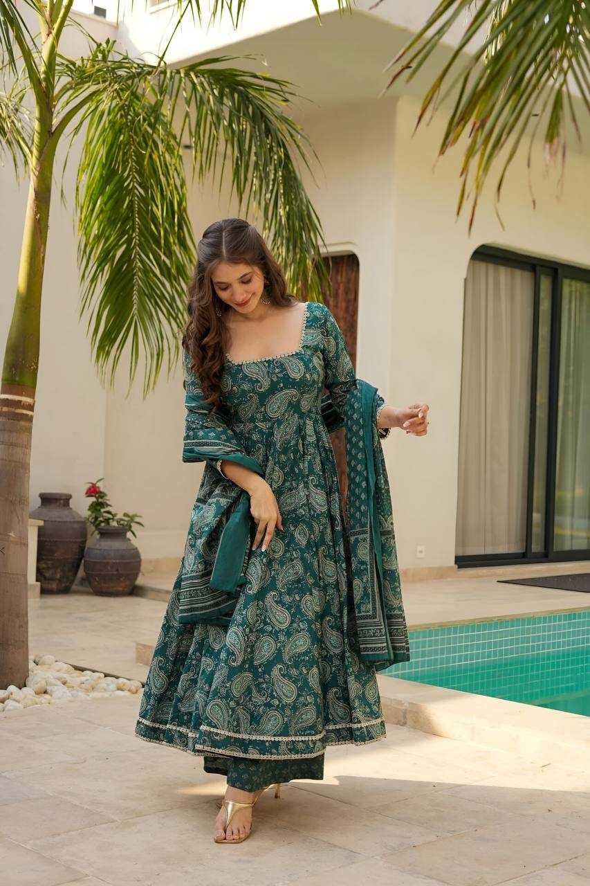 YNF MUSLIN KESH408 6043 SUIT WHOLESALE EMBROIDERED DESIGNER PRINTED SUIT MANUFACTURER