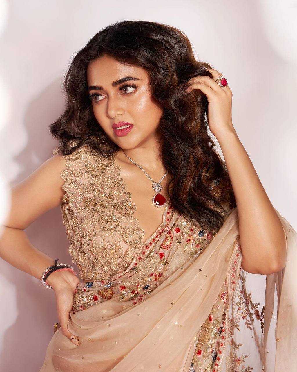 Ynf Organza KESH413 422 Bollywood Collections Wholesale Tejasswi Prakash Manufacturer