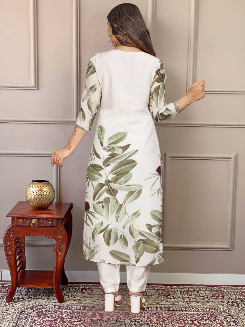 YNF REYON KESH402 525 SUITS & DRESSES  WHOLESALE LADIES PARTY EMBROIDERED SUITS MANUFACTURER