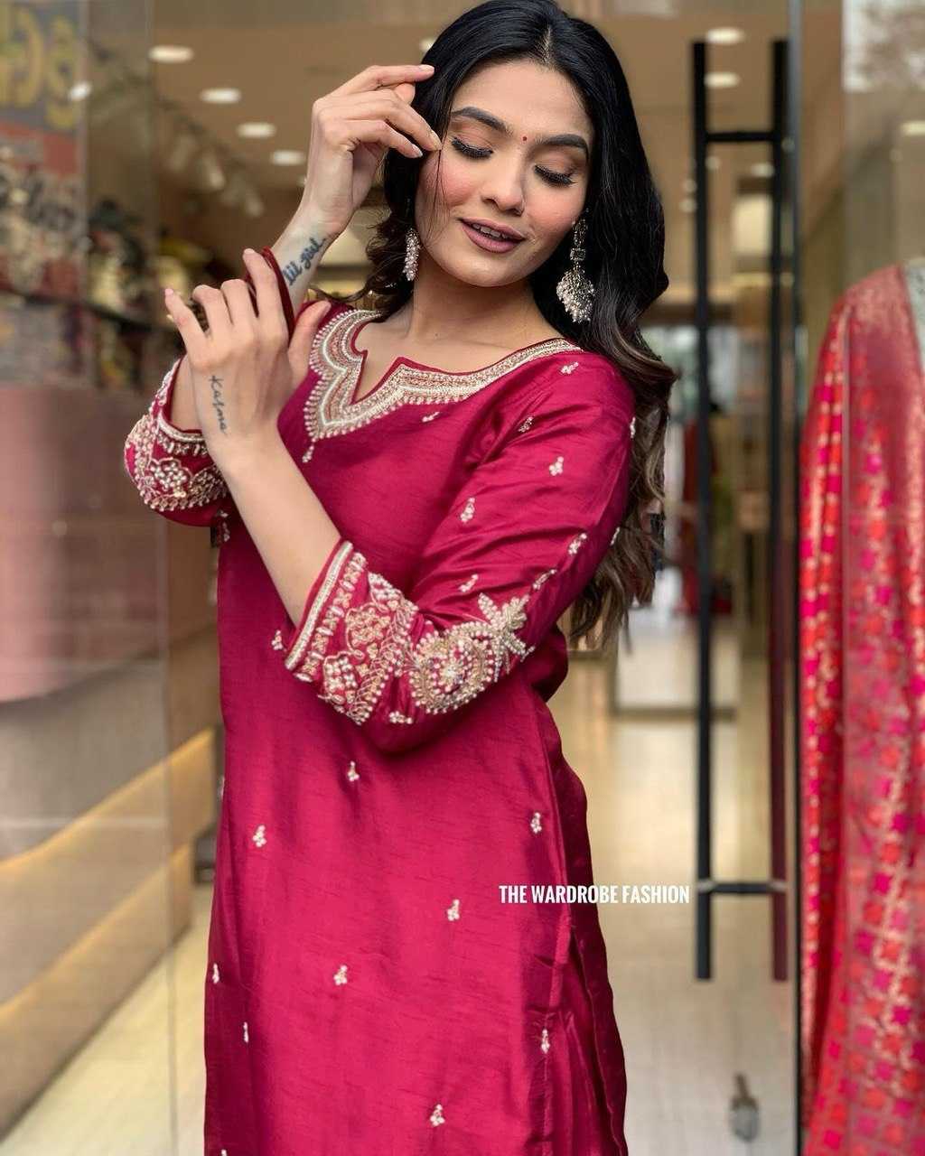 YNF SILK KESH360 AKD01 SUIT WHOLESALE EMBROIDERY SILK LADIES SUITS MANUFACTURER