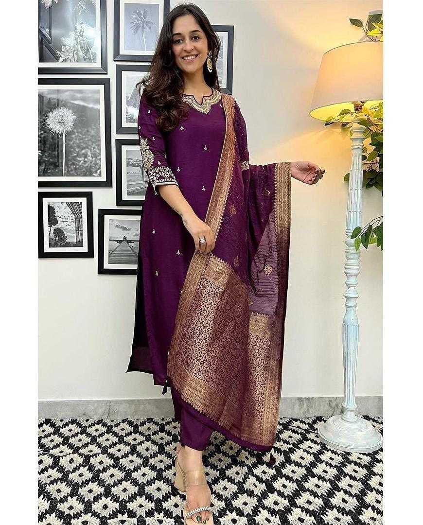 YNF SILK KESH360 AKD01 SUIT WHOLESALE EMBROIDERY SILK LADIES SUITS MANUFACTURER