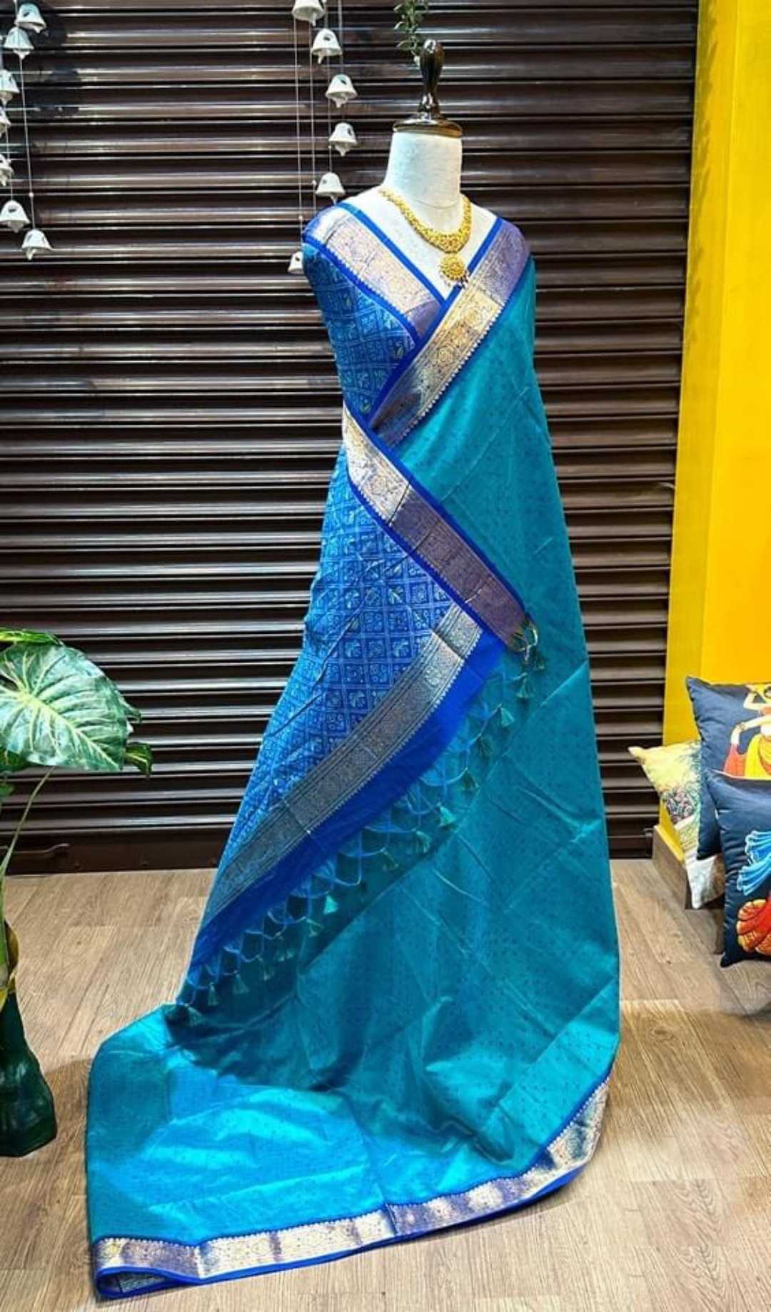 Ynf Soft Silk KESH166 TULSI PATOLA 1 Silk Sarees Wholesale Soft Silk Sarees Patola Sarees Zari Border Silk Sarees Manufacturer