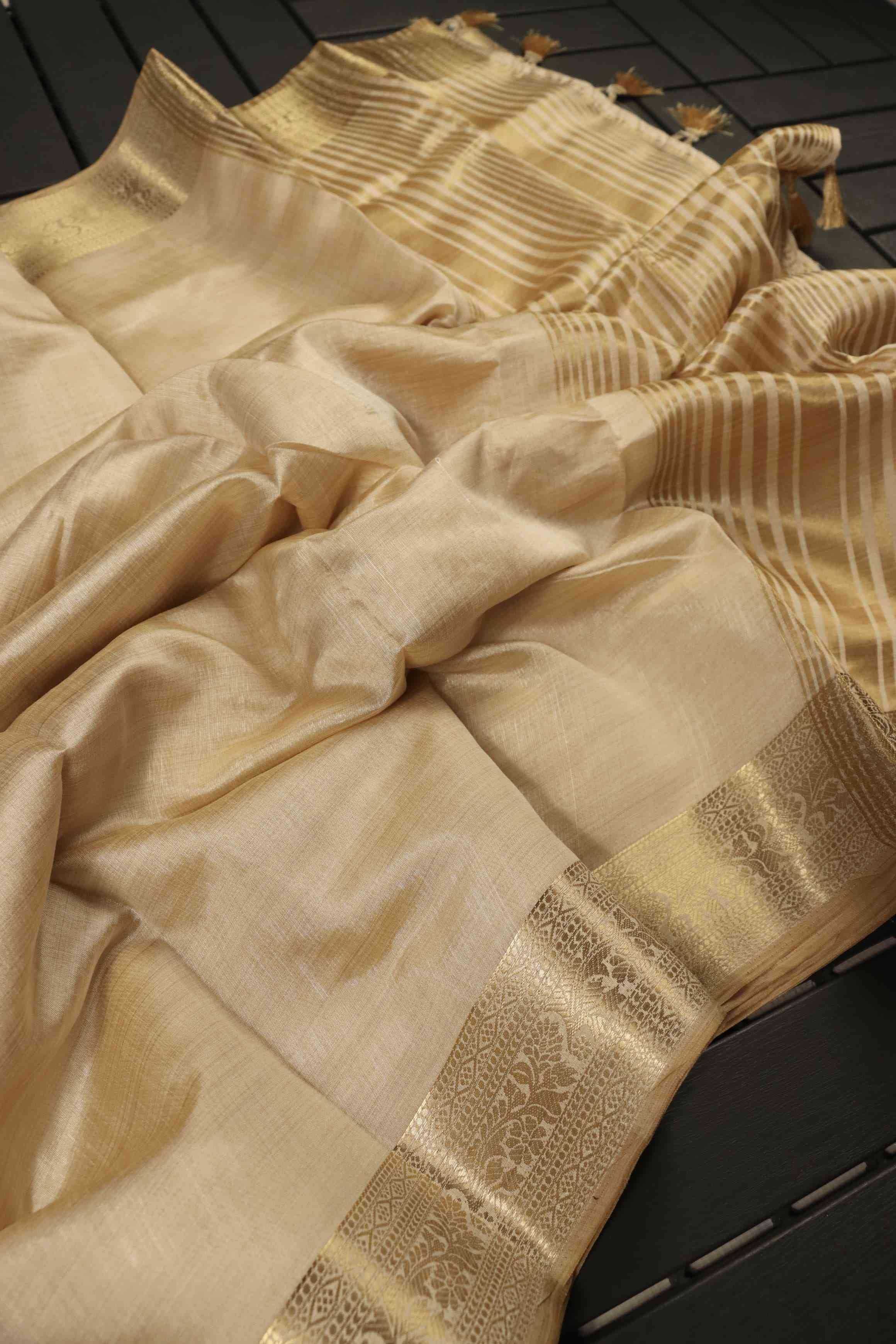 Ynf Tussar Silk RIN116 CREAM TUSSAR Sarees Wholesale Zari Sarees Manufacturer