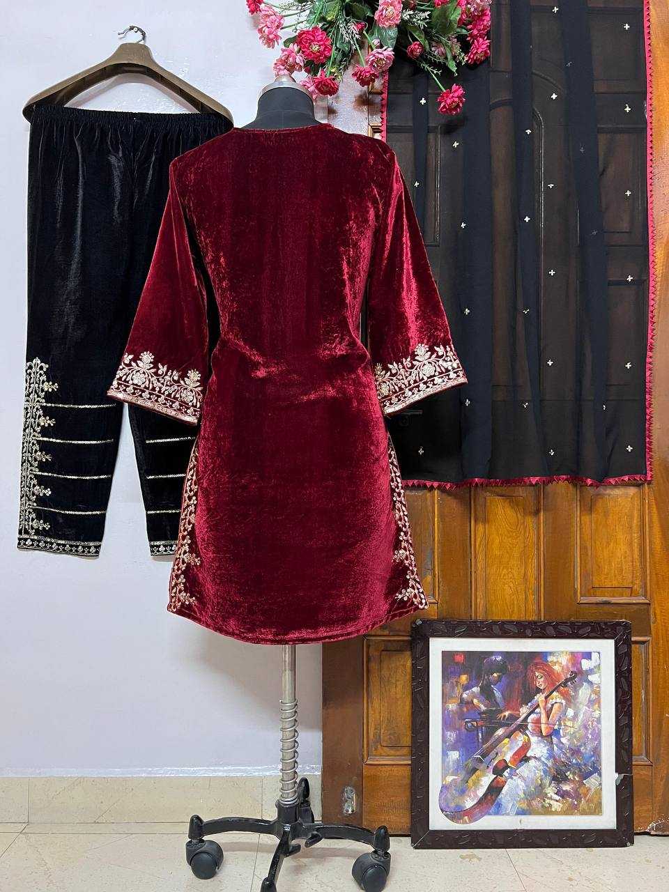 YNF VELVET KESH149 1330 SUITS & DRESSES WHOLESALE VELVET EMBROIDERY GEORGETTE SUITS & DRESSES MANUFACTURER