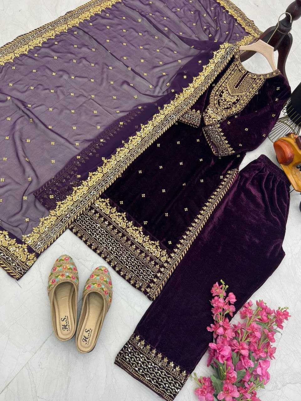 Ynf Velvet KESH158 6002 Gowns Wholesale Embroidery Gowns Velvet Gowns Gown With Dupatta Manufacturer