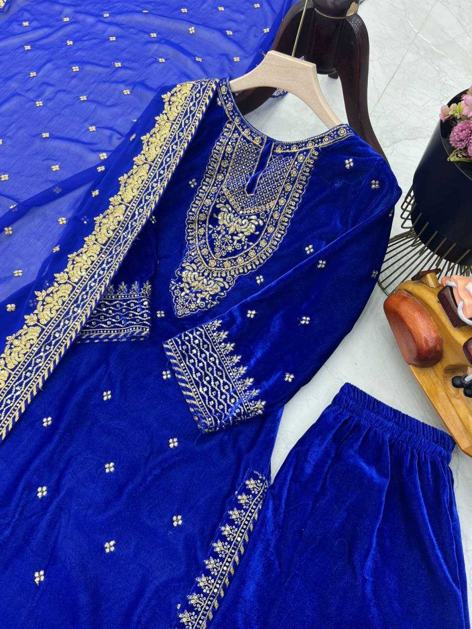 Ynf Velvet KESH158 6002 Gowns Wholesale Embroidery Gowns Velvet Gowns Gown With Dupatta Manufacturer