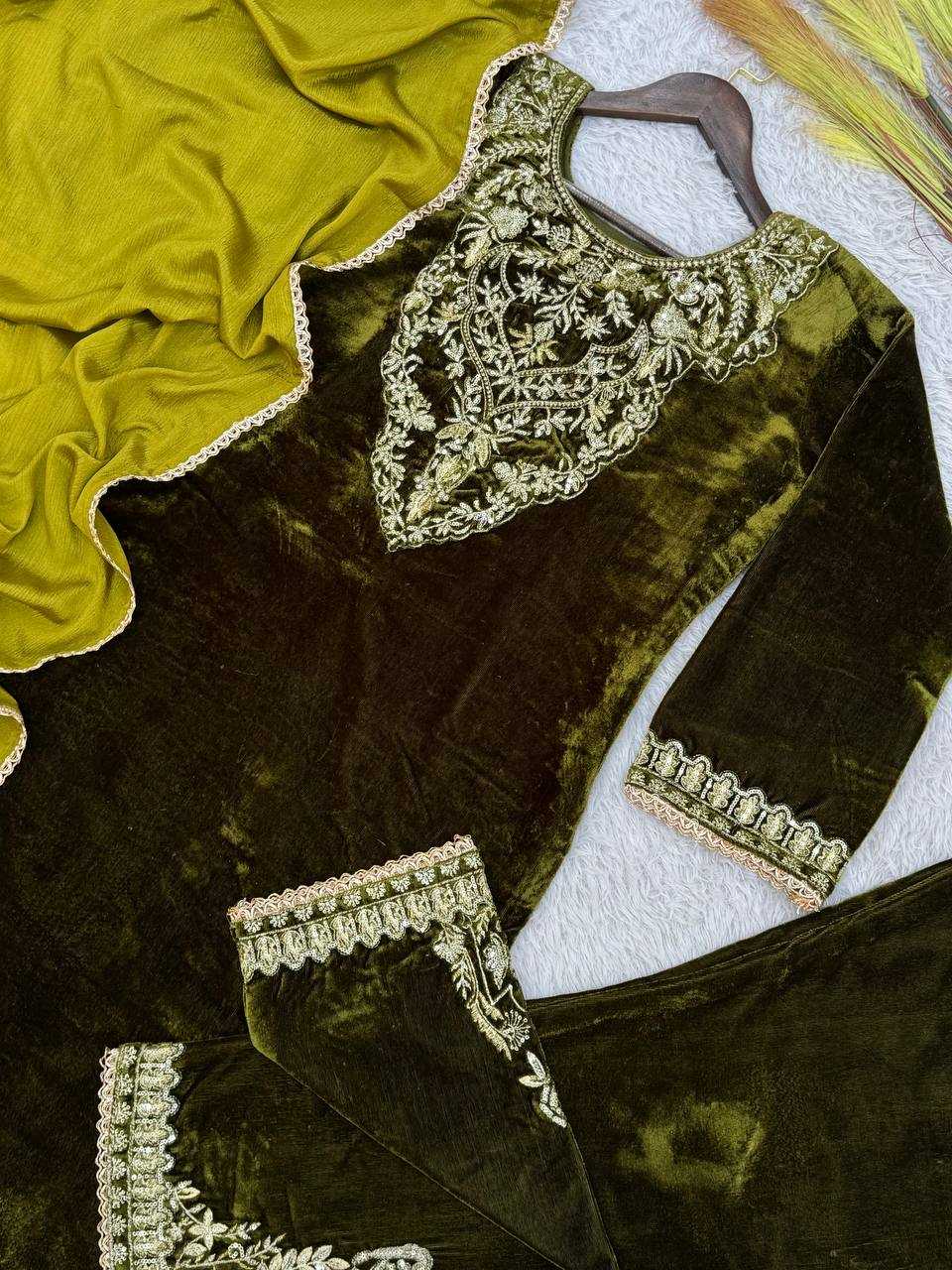 YNF VELVET KESH228 579 SUITS & DRESSES WHOLESALE LADIES EMBROIDERY VELVET SUITS MANUFACTURER