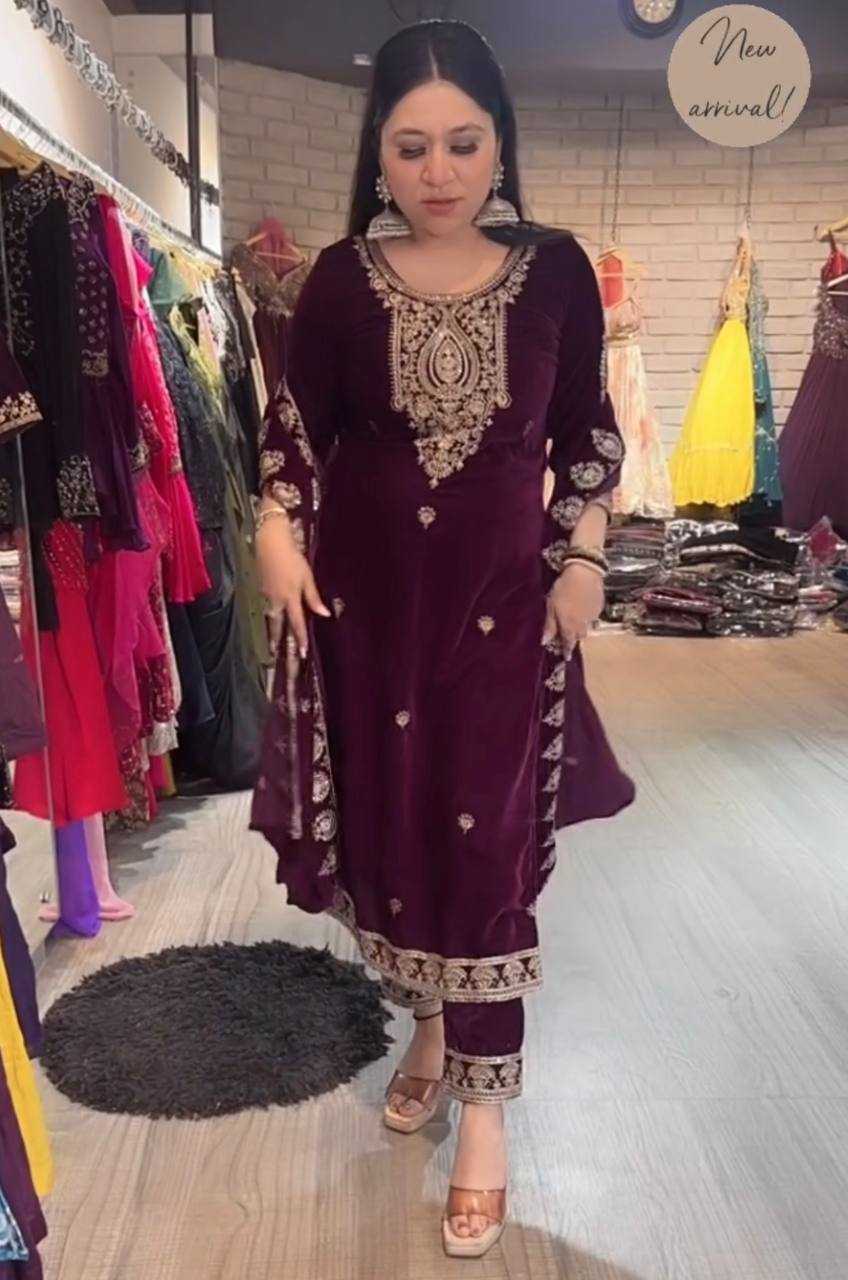 YNF VELVET  KESH399 3135 SUITS & DRESSES WHOLESAL EWEDDING EMBROIDERY  EID SUITS  MANUFACTURER