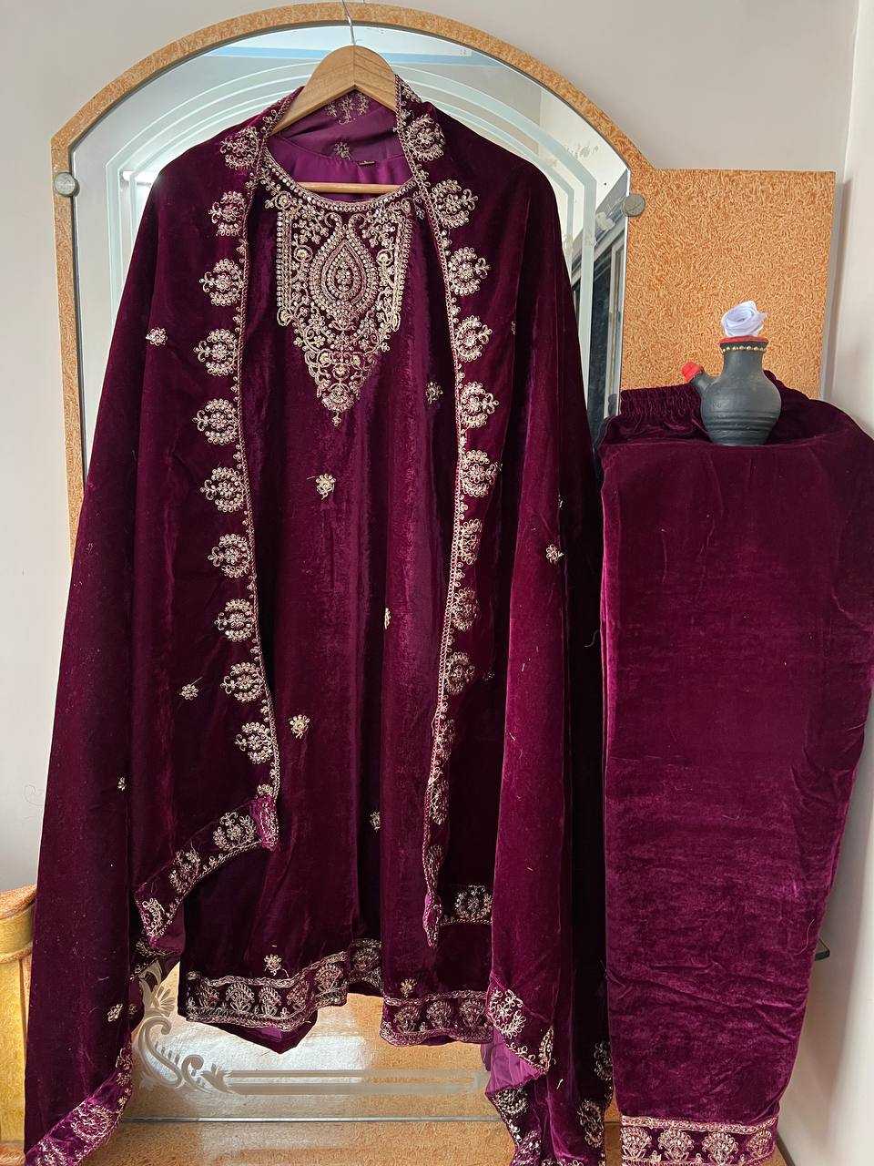 YNF VELVET  KESH399 3135 SUITS & DRESSES WHOLESAL EWEDDING EMBROIDERY  EID SUITS  MANUFACTURER