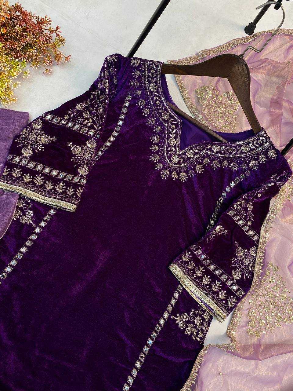 Ynf Velvet RIN110 297 Suits & Dresses Wholesale Ladies Suits Velvet Suits Embroidery Suits Party Wear Dresses Manufacturer