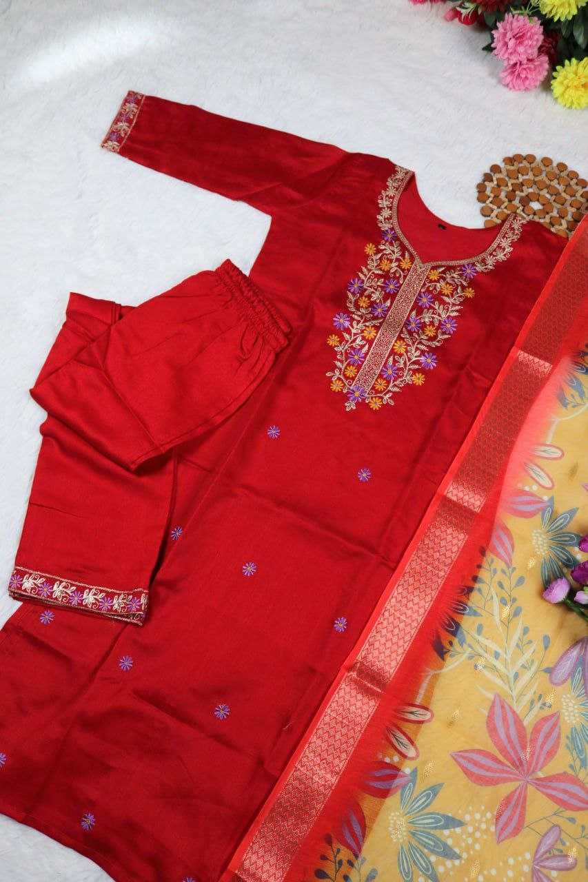 YNF VICHITRA KESH196 3061SUITS & DRESSES WHOLESALE LADIES EMBROIDERY PARTY SUITS MANUFACTURER