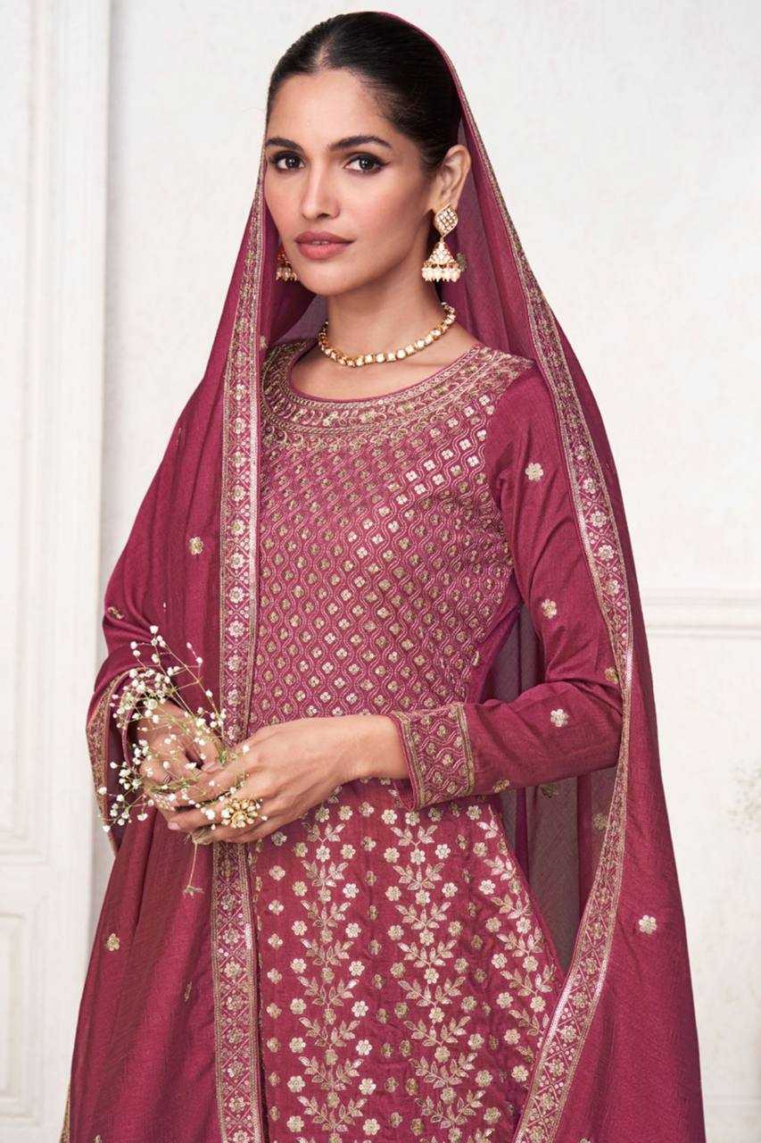 YNF VICHITRA KESH398 1155 SUIT WHOLESALE DESIGNER EMBROIDERY WEDDING SUITS MANUFACTURER