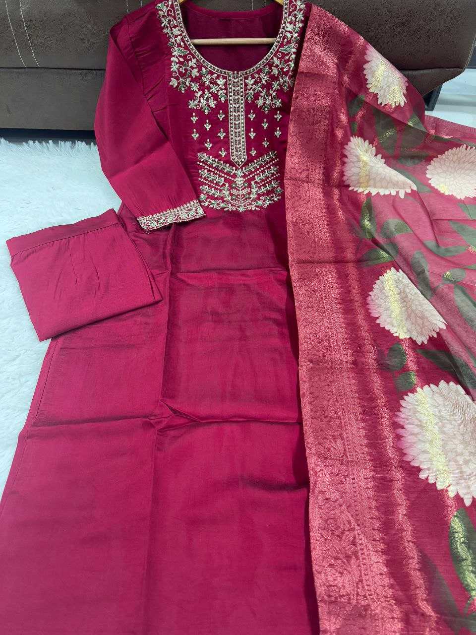 YNF VISCOSE CHANDERI KESH214 283 SUITS & DRESSES WHOLESALE DESIGNER PRINTED CASUAL SUITS & DRESSES MANUFACTURER