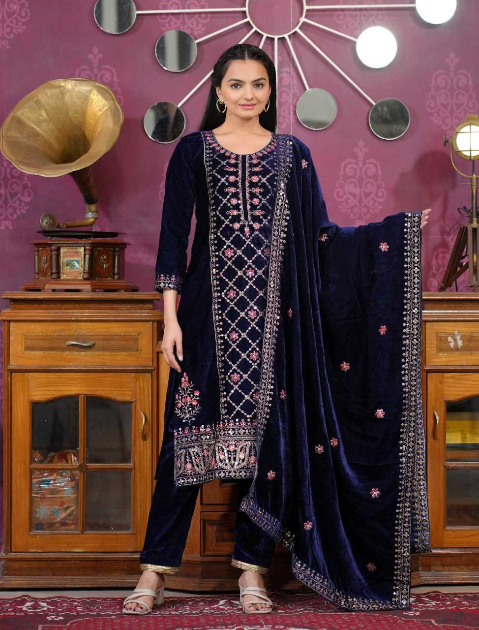 YNF VISCOSE KESH394 31 SUITS & DRESSES WHOLESALE VELVET PRINTED EMBROIDERY SUITS & DRESSES MANUFACTURER