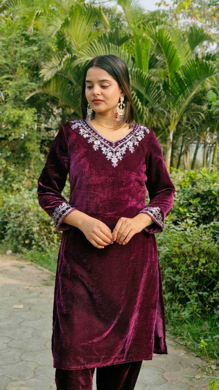 YNF VISCOSE RIN114 5057 KURTI WHOLESALE EMBROIDERED DESIGNER LADIES KURTI MANUFACTURER