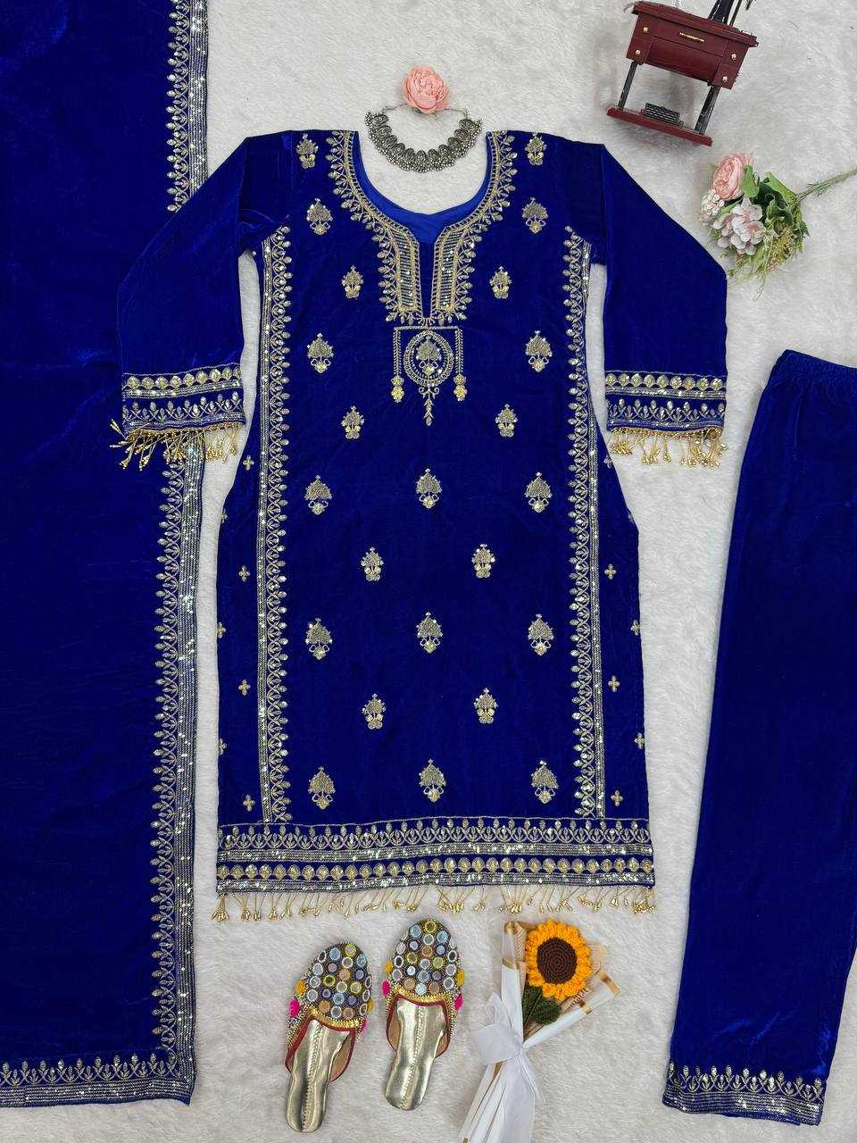 YNF VISCOSE VELVET RIN169 5800 SUITS & DRESSES WHOLESALE VELVET EMBROIDERY PAKISTANI SUITS MANUFACTURER