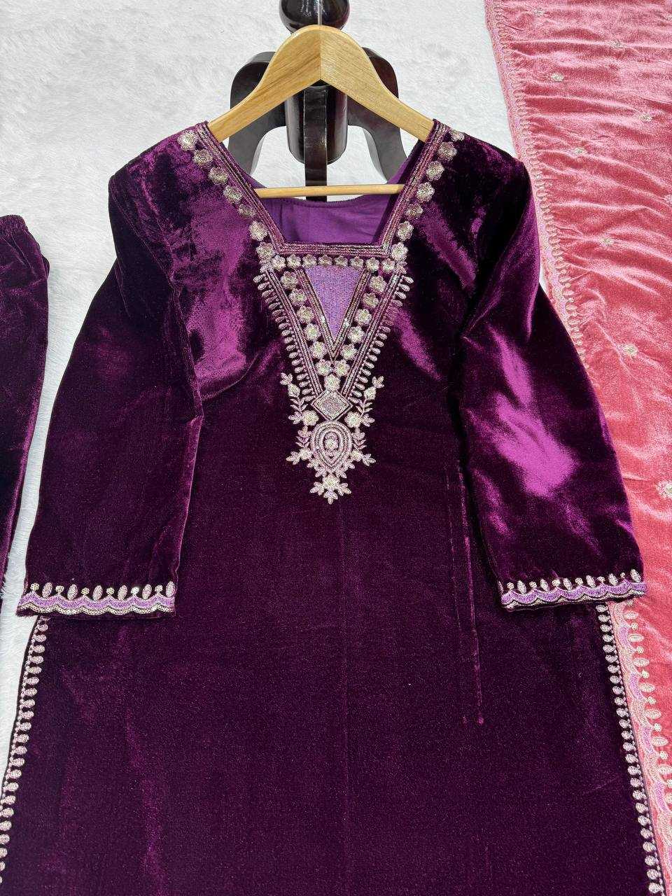 YNF VISCOSE VELVET RIN169 5801 SUITS & DRESSES WHOLESALE VELVET EMBROIDERY PARTY WEAR SUITS MANUFACTURER