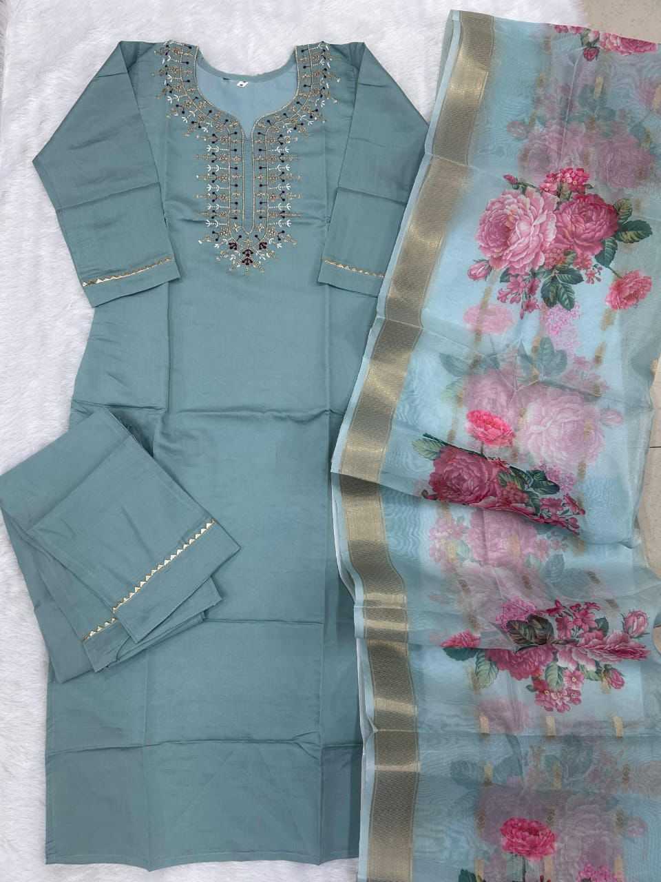 Ynf Heavy Roman Silk KESH175 DVF 41 Suits & Dresses Wholesale Embroidery Suits Ladies Silk Suit Zari Work Suit Manufacturer