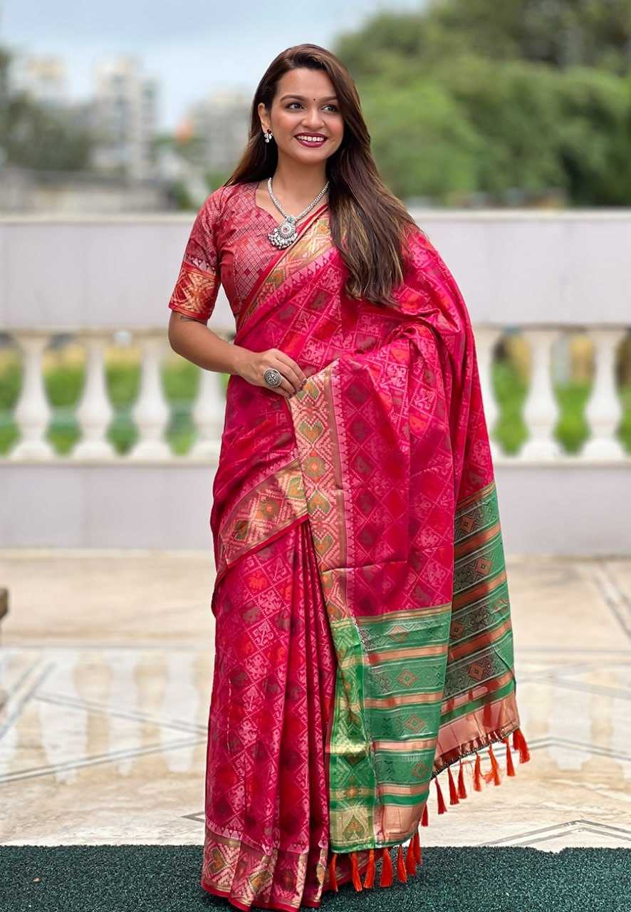 Ynf Patola Silk RIN116 PATOLA Silk Sarees Wholesale Brocade Sarees Patola Sarees Zari Border Silk Sarees Manufacturer