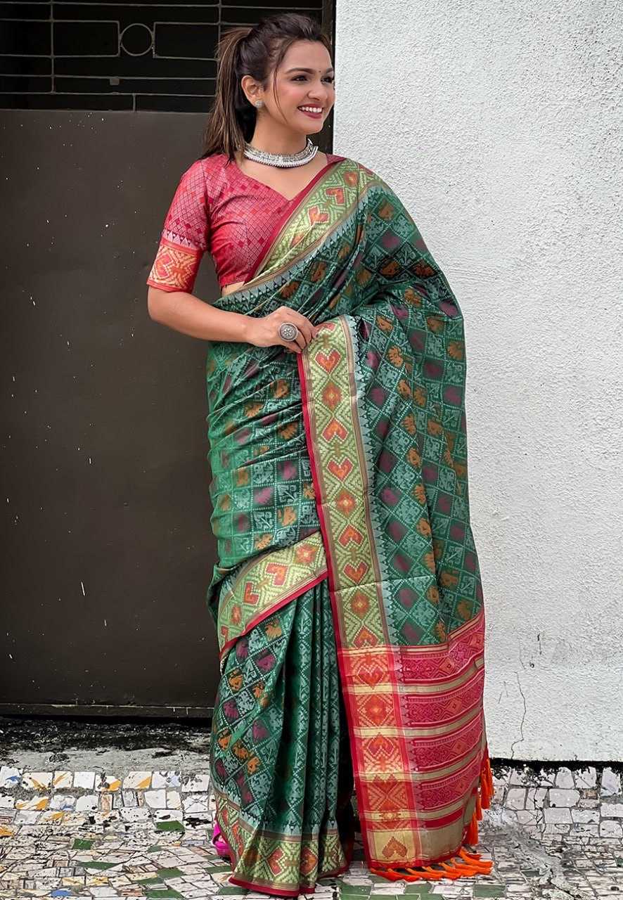 Ynf Patola Silk RIN116 PATOLA Silk Sarees Wholesale Brocade Sarees Patola Sarees Zari Border Silk Sarees Manufacturer