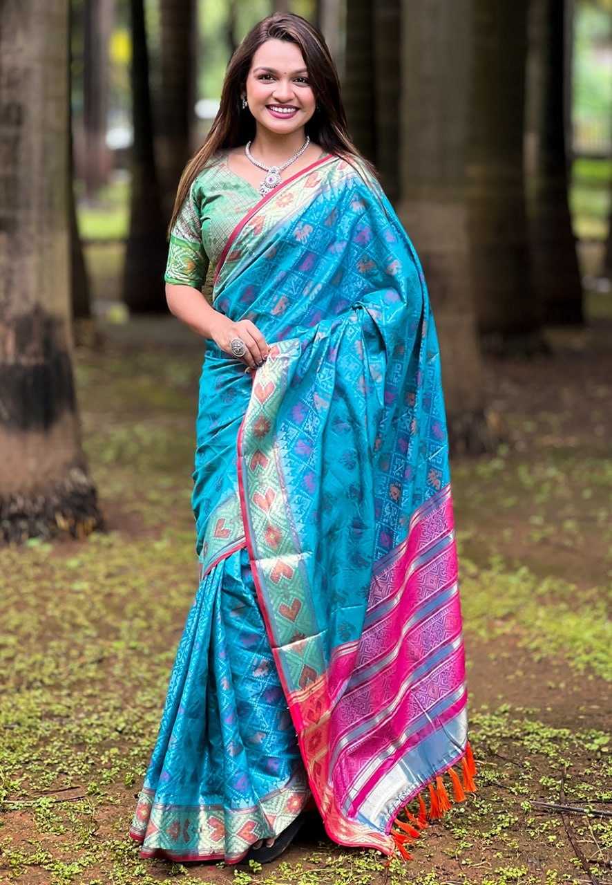 Ynf Patola Silk RIN116 PATOLA Silk Sarees Wholesale Brocade Sarees Patola Sarees Zari Border Silk Sarees Manufacturer