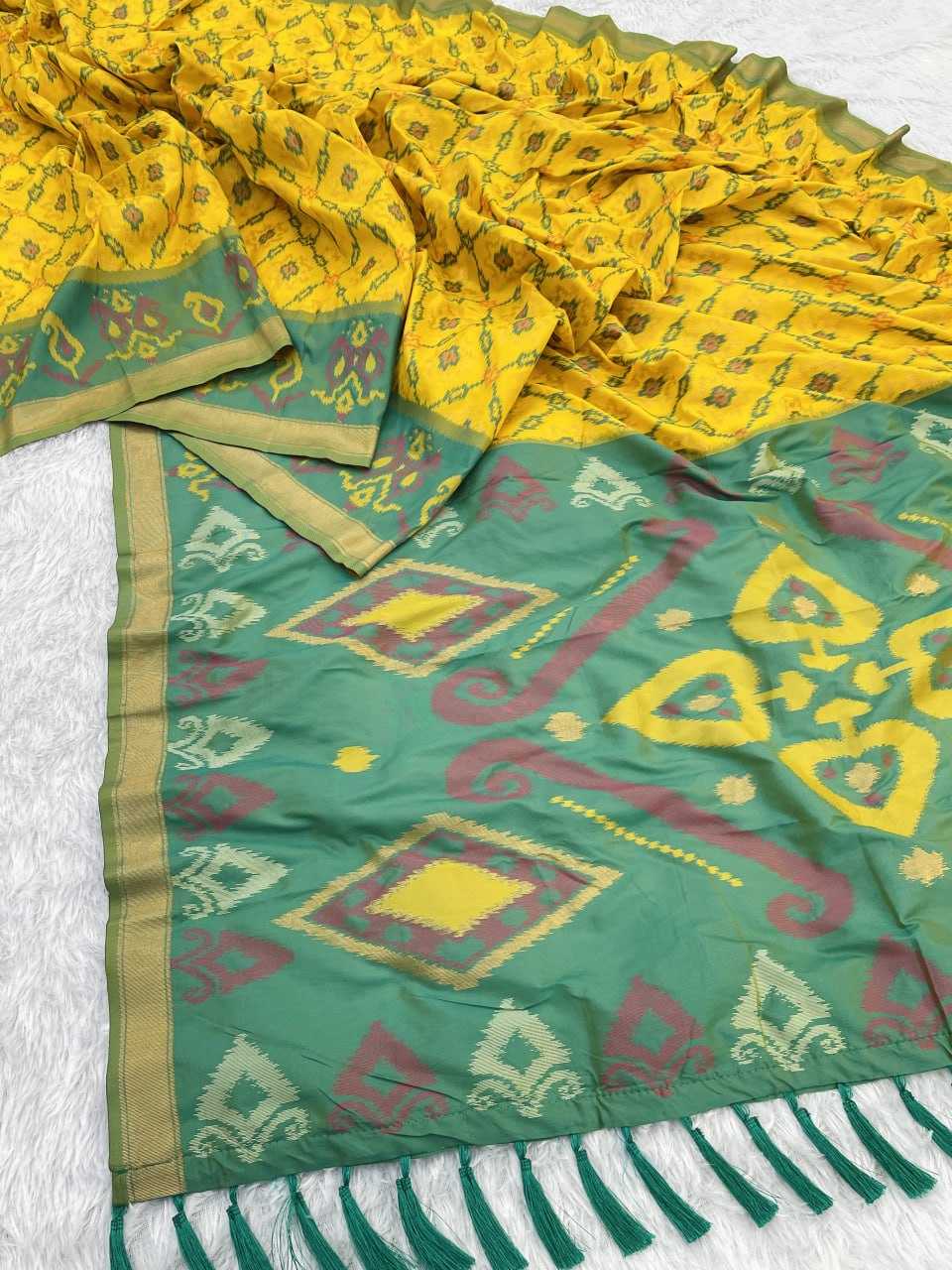 Ynf Premium Silk RIN116 SATRANGI PATOLA Silk Sarees Wholesale Brocade Sarees Patola Sarees Ikkat Silk Sarees Manufacturer