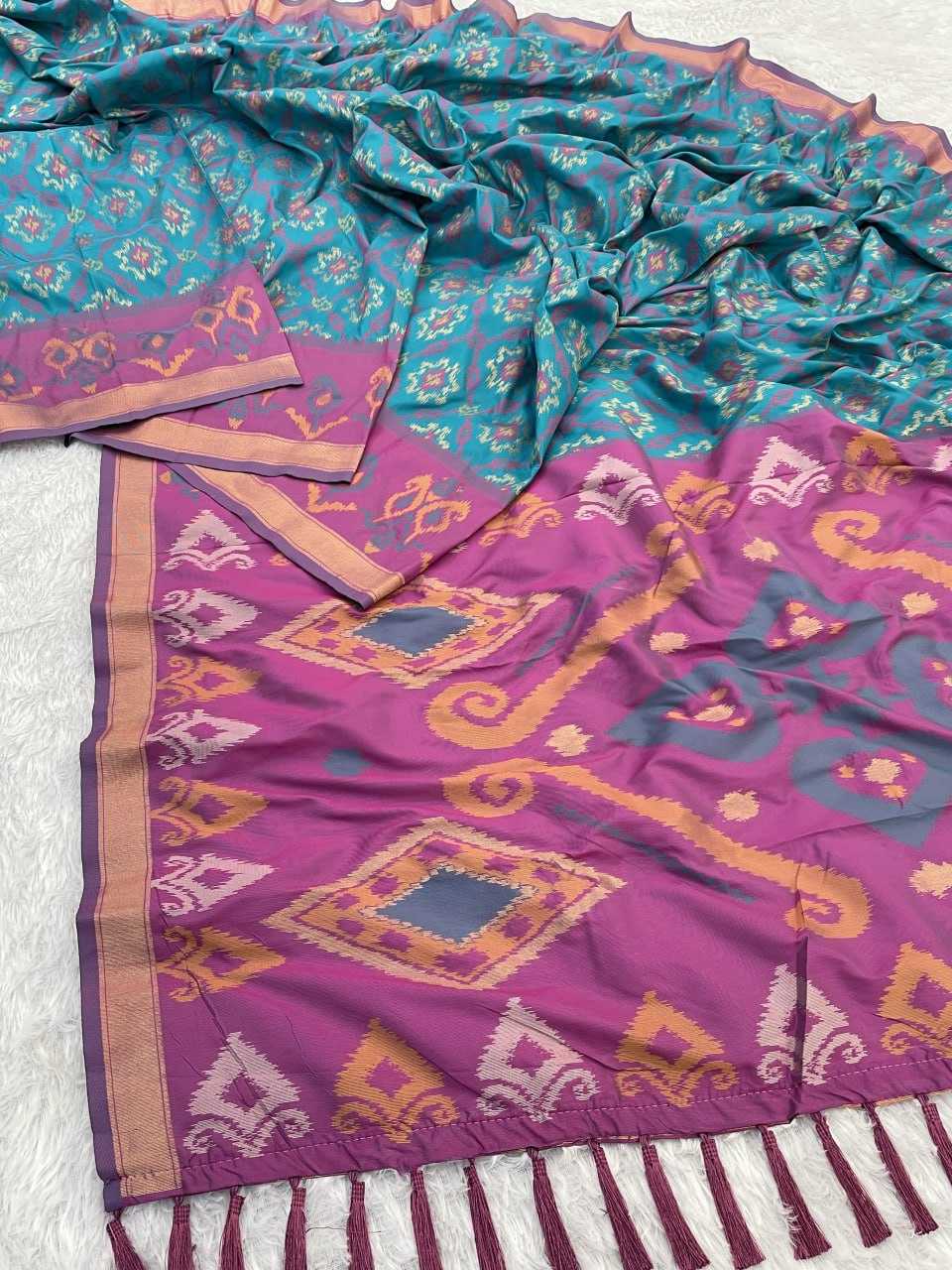 Ynf Premium Silk RIN116 SATRANGI PATOLA Silk Sarees Wholesale Brocade Sarees Patola Sarees Ikkat Silk Sarees Manufacturer