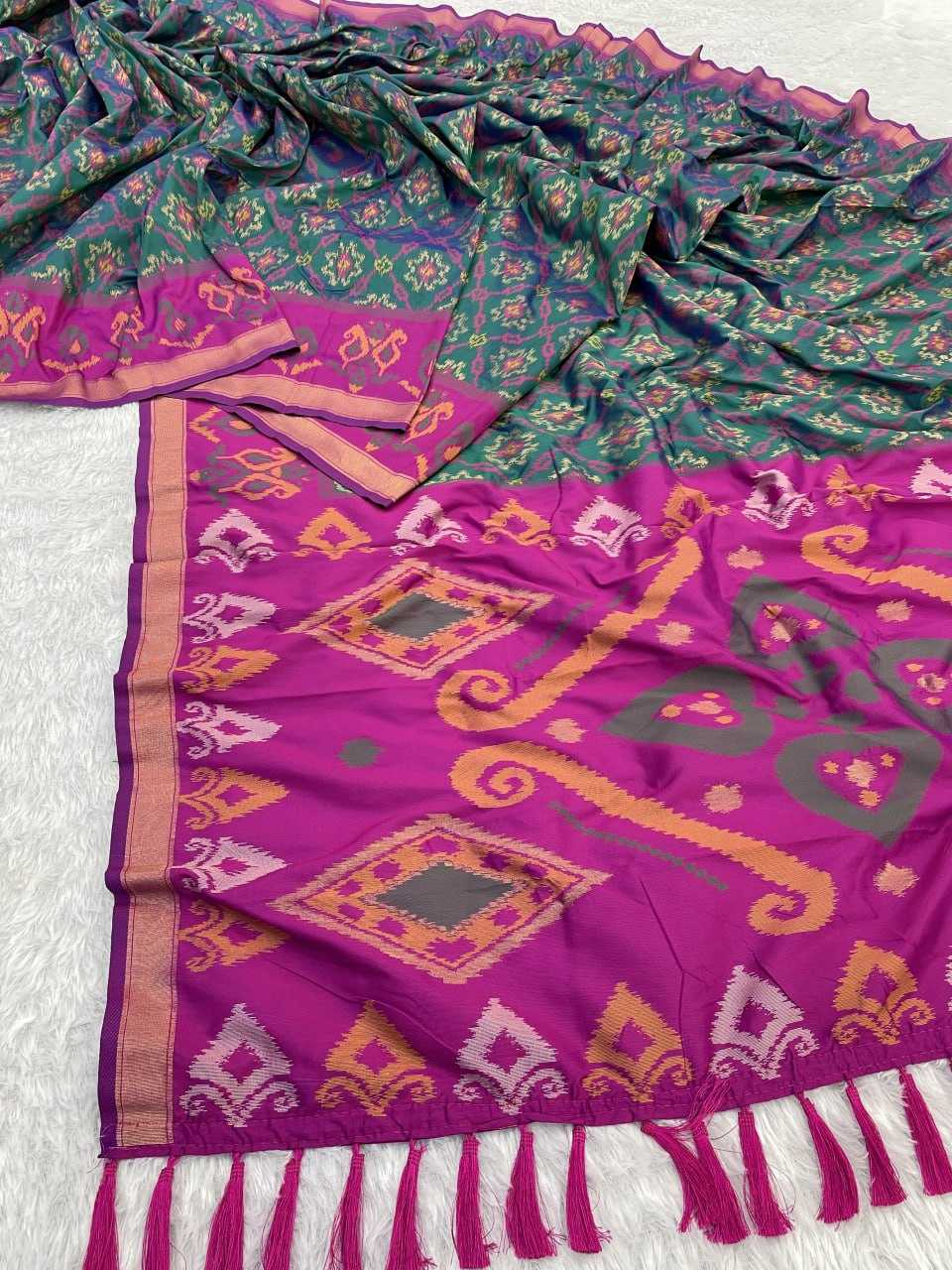 Ynf Premium Silk RIN116 SATRANGI PATOLA Silk Sarees Wholesale Brocade Sarees Patola Sarees Ikkat Silk Sarees Manufacturer