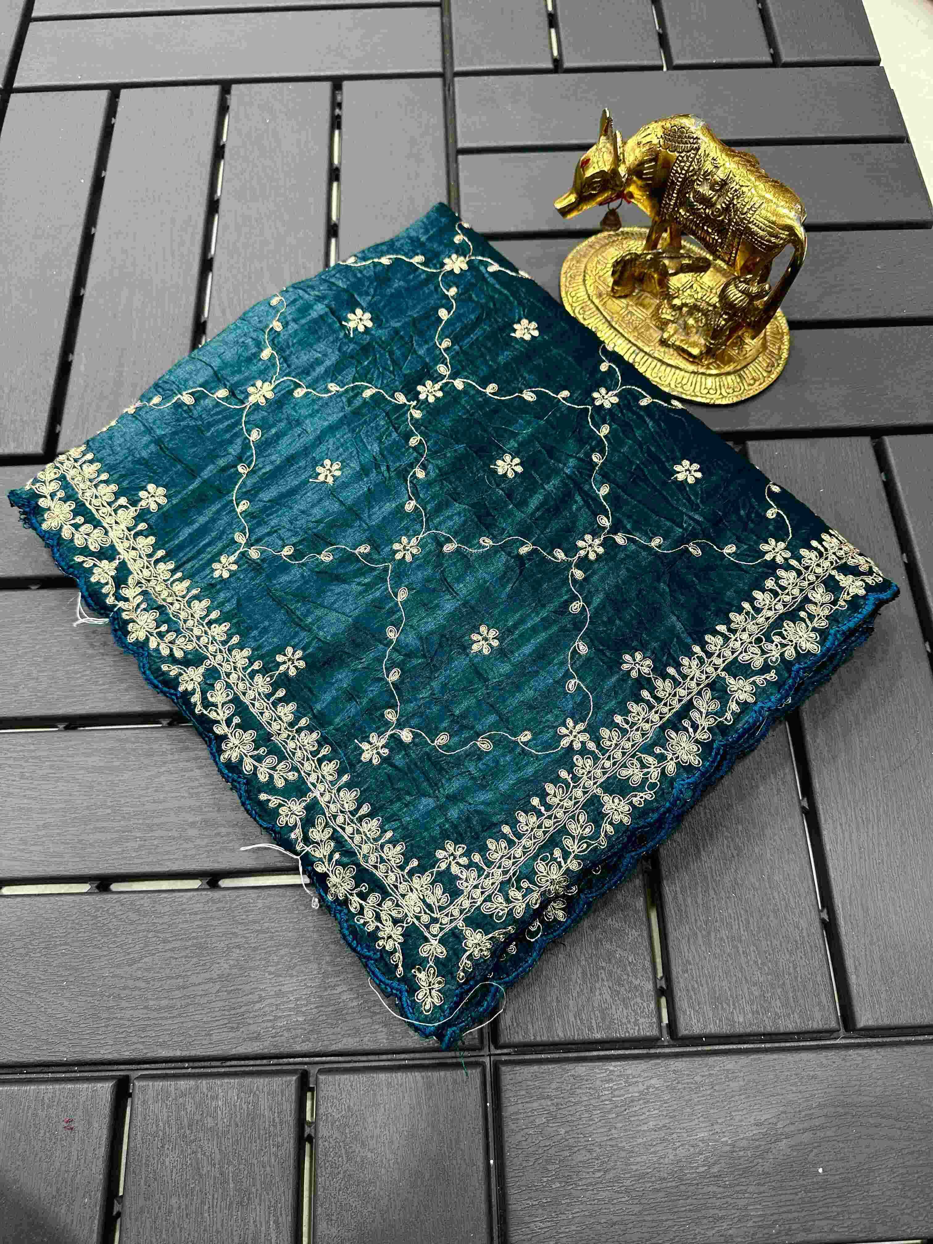 Ynf Soft Gold Crush RIN142 BOSS Silk Sarees Wedding Collections Festive Collections Wholesale Soft Silk Sarees Designer Silk Sarees Lightweight Silk Sarees Manufacturer