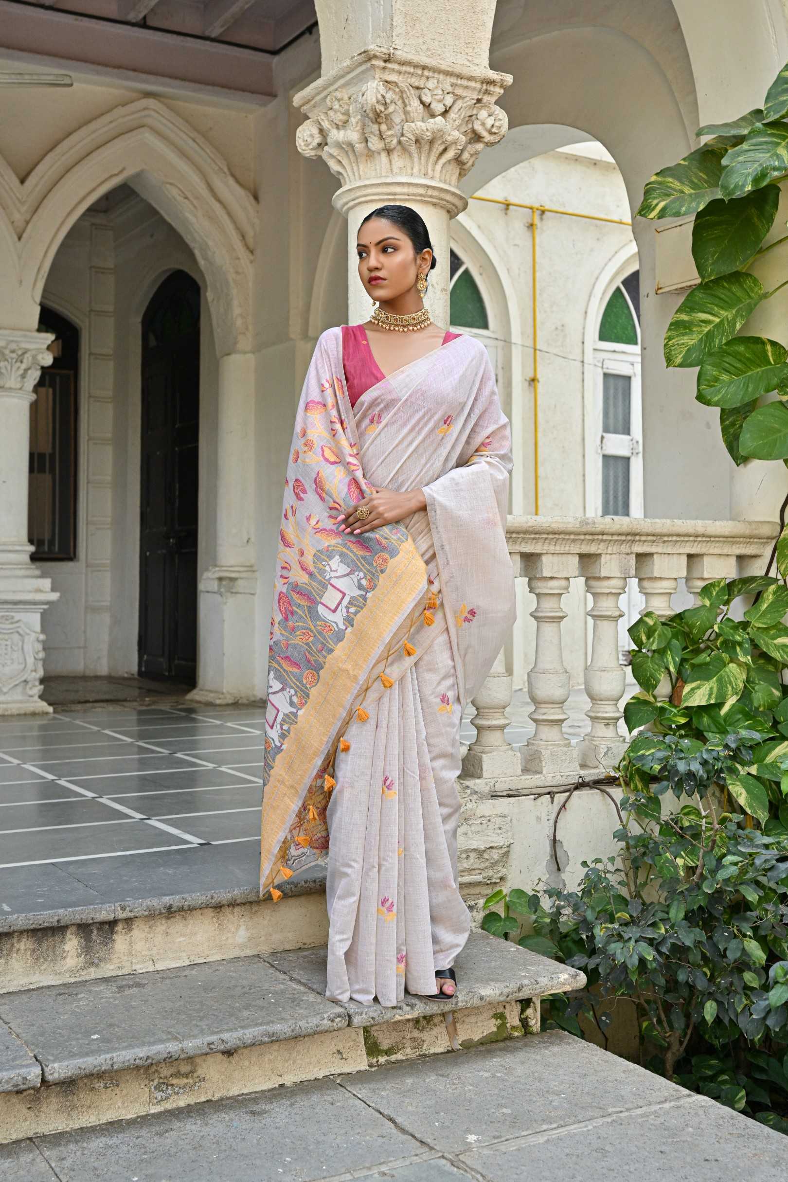 Ynf Soft Muga Silk KESH165 MUGA COTTON COW Silk Sarees Wholesale Soft Silk Sarees Designer Silk Sarees Silk Sarees For Weddings Manufacturer