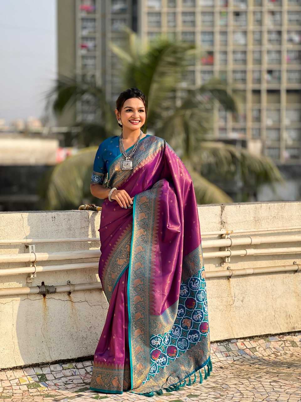 Ynf Tissue Silk RIN116 TISSUE PATOLA Silk Sarees Wholesale Kanjeevaram Sarees Brocade Sarees Zari Border Silk Sarees Manufacturer