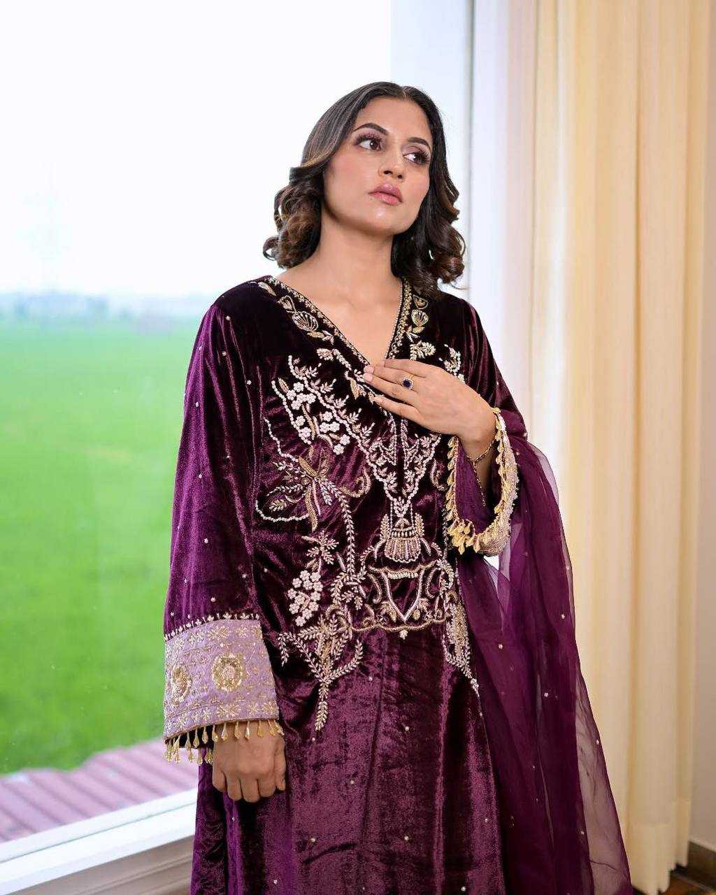 Ynf Velvet RIN141 1888 Suits & Dresses Wholesale Velvet Suits Embroidery Suits Party wear suits Manufacturer