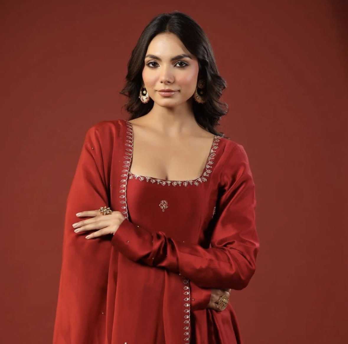 Ynf Chinon Silk RIN197 4560 Suits & Dresses Wholesale Embroidery Suits Party wear suits Wedding Suits Manufacturer