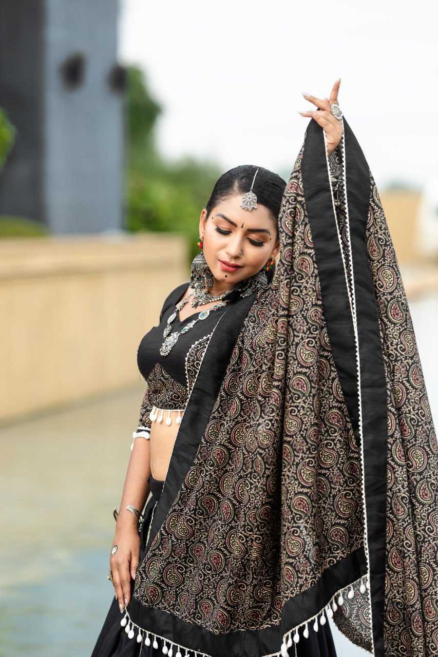 Ynf Pure Cotton RIN227 7071 Lehengas Festive Collections Wholesale Fancy Lehenga Gota Patti Lehenga Navratri Chaniya Choli Manufacturer