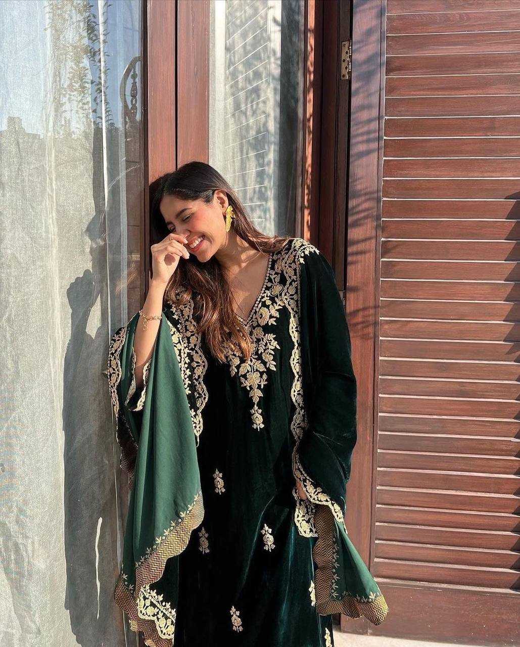 Ynf Velvet KESH492 930 Suits & Dresses Wholesale Velvet Suits Embroidery Suits Palazzo Suit Manufacturer
