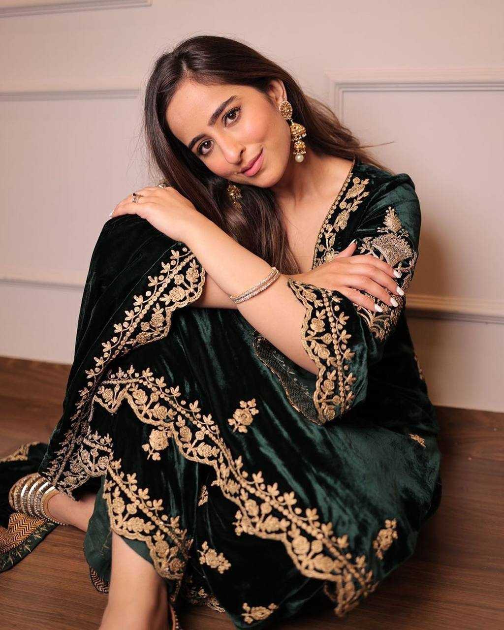 Ynf Velvet KESH492 930 Suits & Dresses Wholesale Velvet Suits Embroidery Suits Palazzo Suit Manufacturer