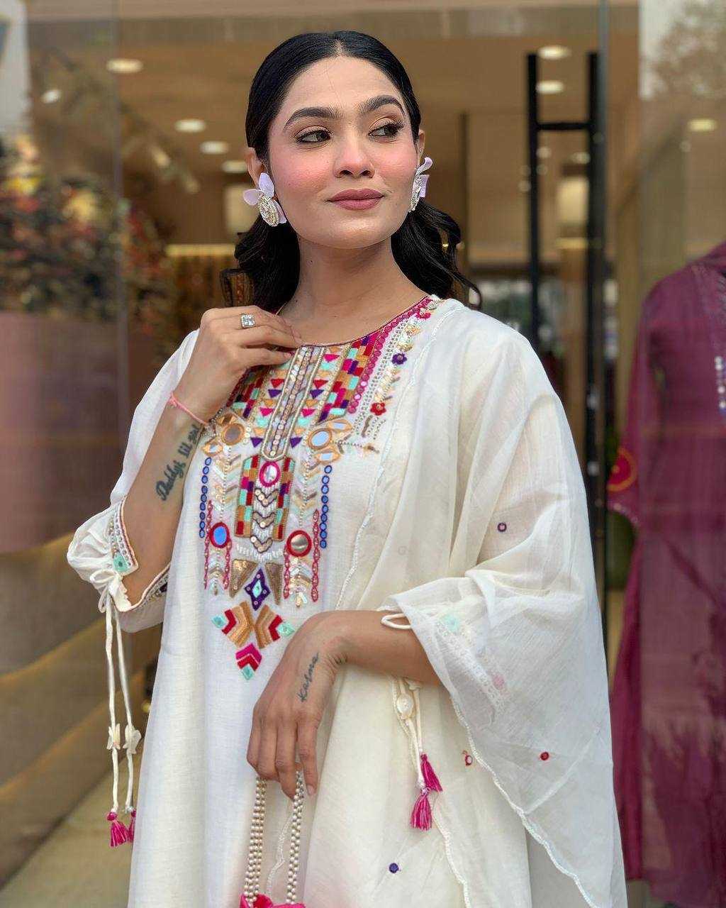 Ynf Chanderi Soft KESH501 craftsmanship Suits & Dresses Wholesale Ladies Suits Embroidery Suits Party wear suits Manufacturer